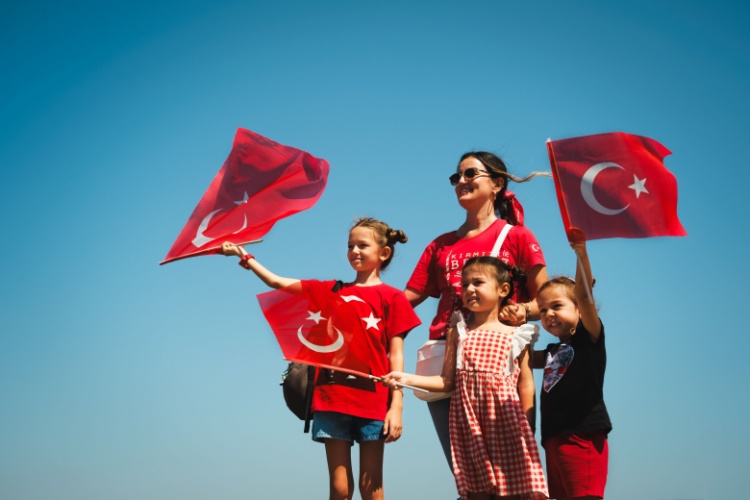 23 Nisan tüm çocuklarımıza kutlu olsun.