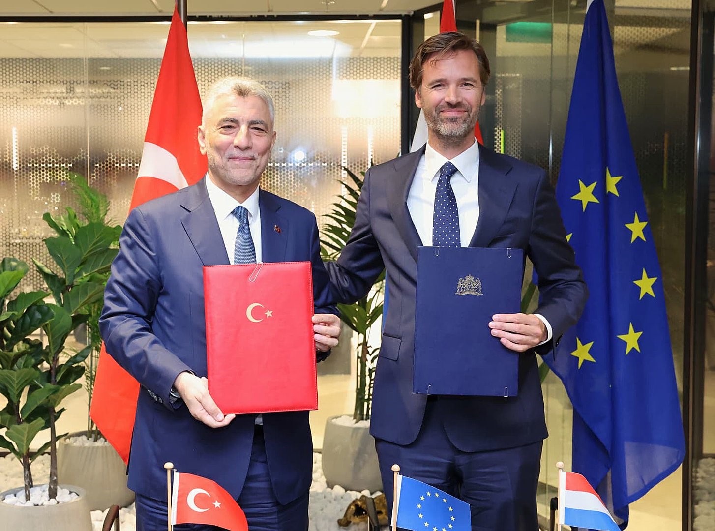 Bakan Bolat, Türkiye-Hollanda 6. Dönem JETCO Toplantısı'na katıldı